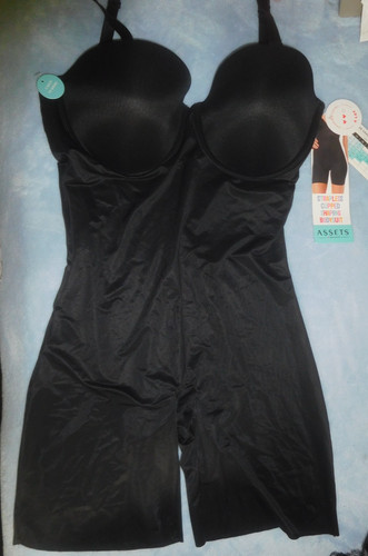 Nwt assets spanx - spanx, strapless